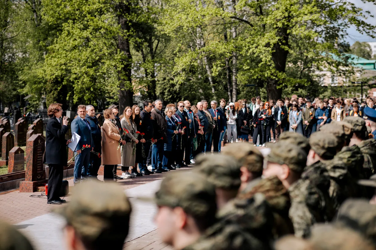 Митинг 9 мая, кадр 14