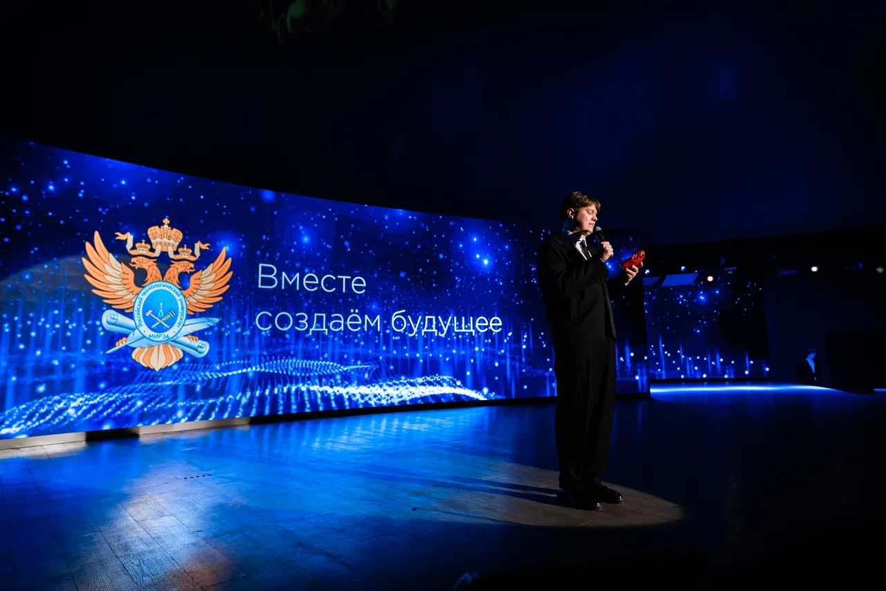 Студент и преподаватель года, кадр 8