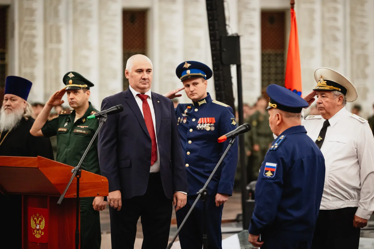 Вручение погон, кадр 16