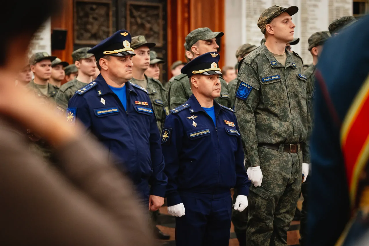 Вручение погон, кадр 19