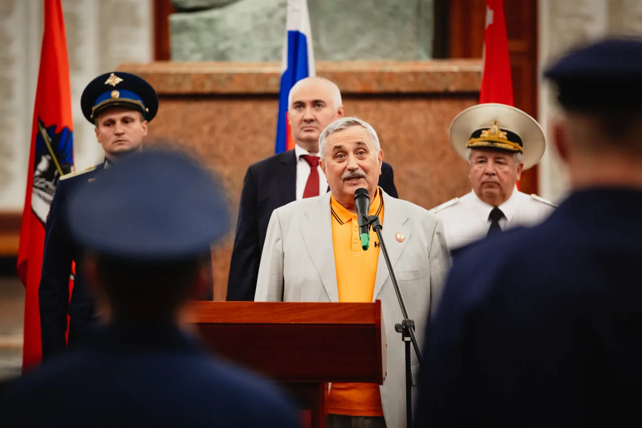 Вручение погон, кадр 20