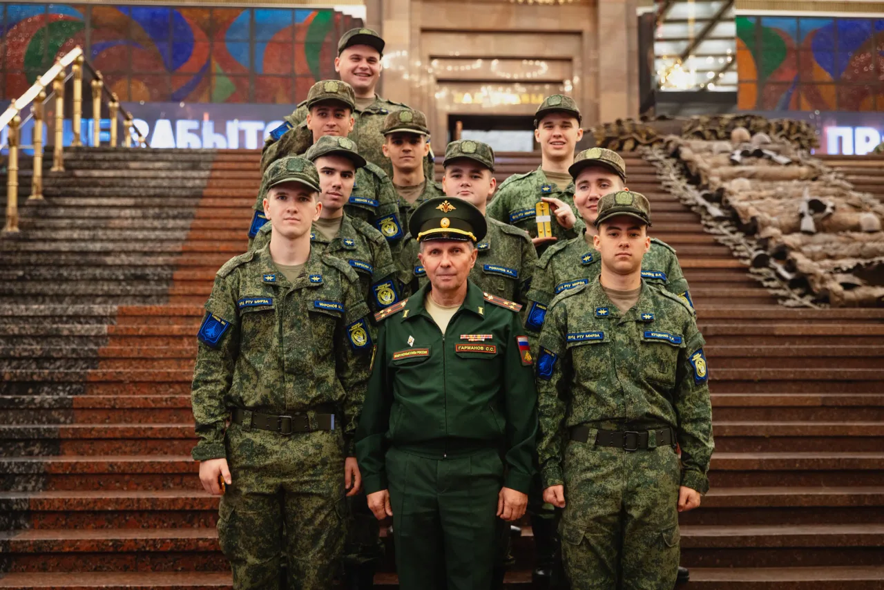 Вручение погон, кадр 28
