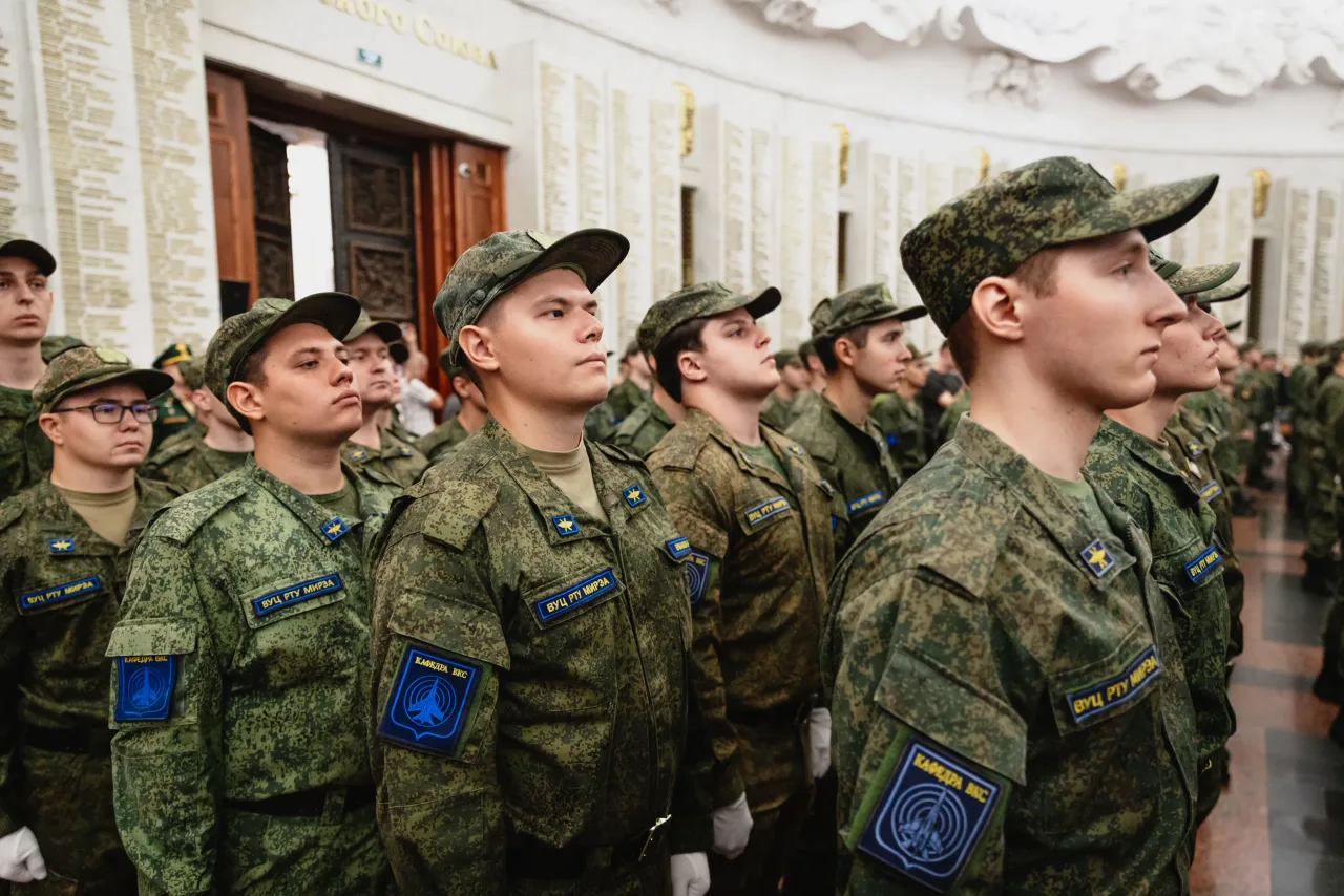 Вручение погон, кадр 6