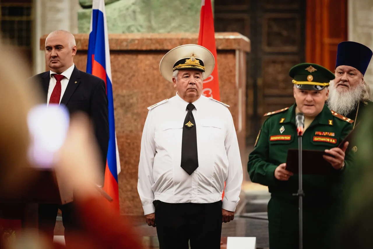 Вручение погон, кадр 7
